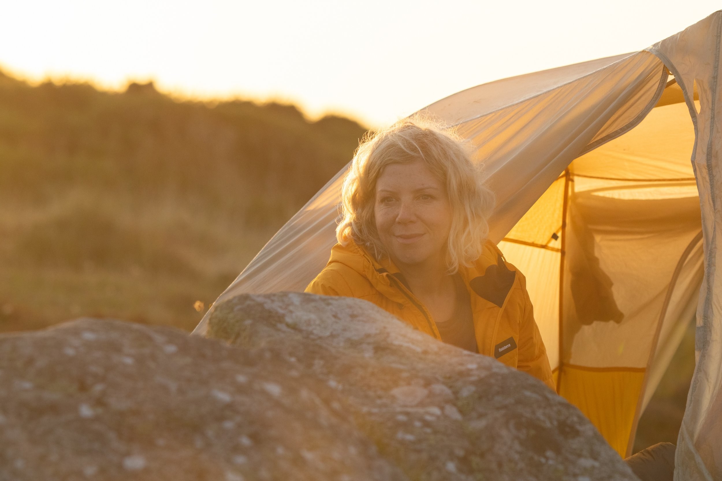 Told at fourteen that she would be in a wheelchair by 40, Gail Muller spent fifteen years inside chronic pain, found an explanation in northern Italy, and at 41 set out to walk 2,200 miles from Maine to Georgia.